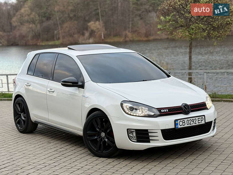 Volkswagen Golf GTI 2011