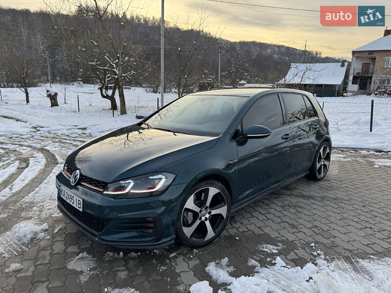 Хэтчбек Volkswagen Golf GTI 2018 в Львове