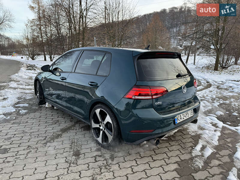 Хэтчбек Volkswagen Golf GTI 2018 в Львове