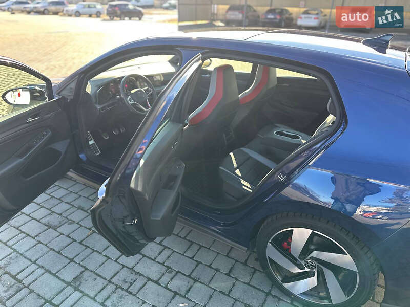 Хэтчбек Volkswagen Golf GTI 2023 в Львове фото 28 Хэтчбек Volkswagen Golf GTI 2023 в Львове