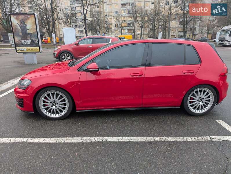 Хэтчбек Volkswagen Golf GTI 2016 в Киеве фото 3 Хэтчбек Volkswagen Golf GTI 2016 в Киеве