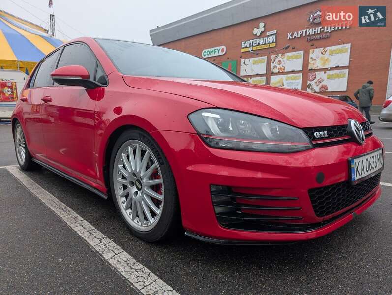 Хэтчбек Volkswagen Golf GTI 2016 в Киеве фото 7 Хэтчбек Volkswagen Golf GTI 2016 в Киеве