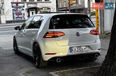 Хэтчбек Volkswagen Golf GTI 2020 в Киеве