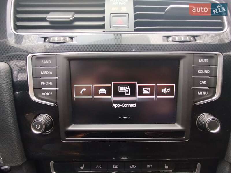 Хэтчбек Volkswagen Golf GTI 2016 в Киеве фото 28 Хэтчбек Volkswagen Golf GTI 2016 в Киеве