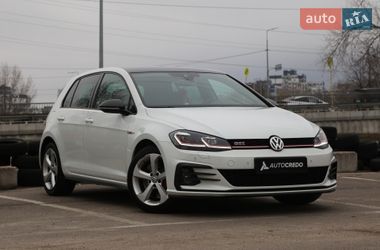 Хэтчбек Volkswagen Golf GTI 2020 в Киеве