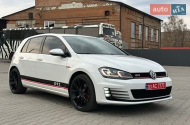 Хэтчбек Volkswagen Golf GTI 2016 в Нововолынске