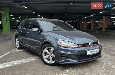 Хэтчбек Volkswagen Golf GTI 2017 в Киеве