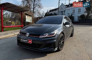 Хэтчбек Volkswagen Golf GTI 2020 в Киеве