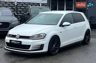 Хэтчбек Volkswagen Golf GTI 2016 в Киеве