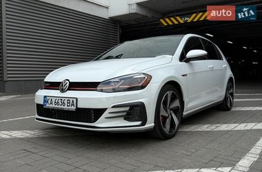 Хэтчбек Volkswagen Golf GTI 2019 в Киеве