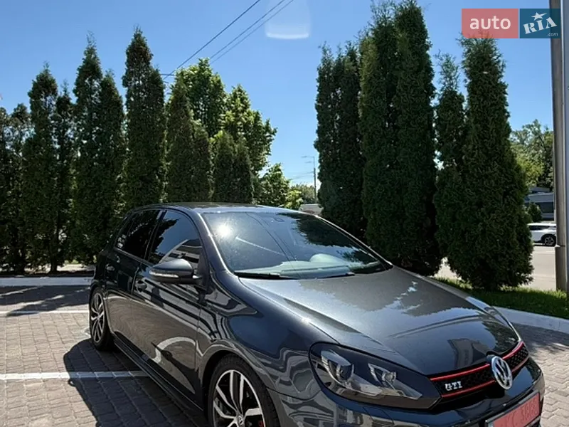 Volkswagen Golf GTI