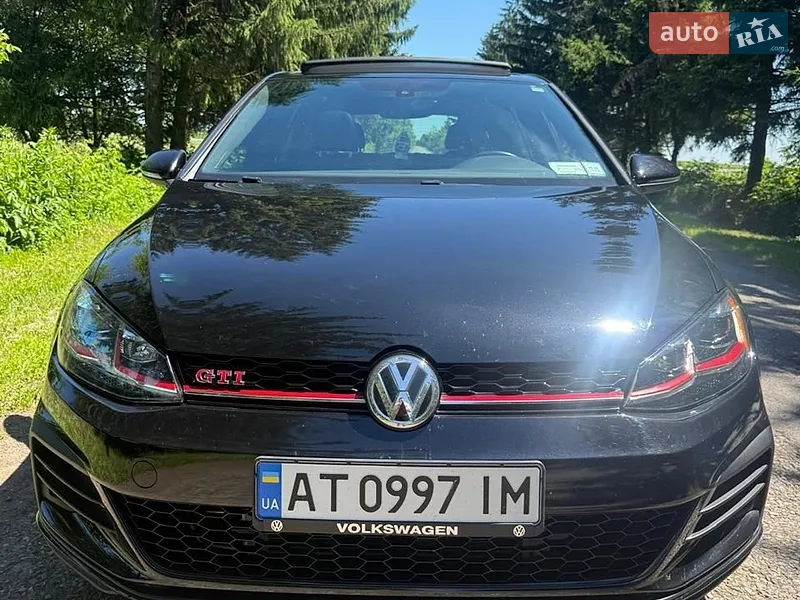 Volkswagen Golf GTI