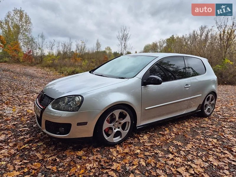 Volkswagen Golf GTI