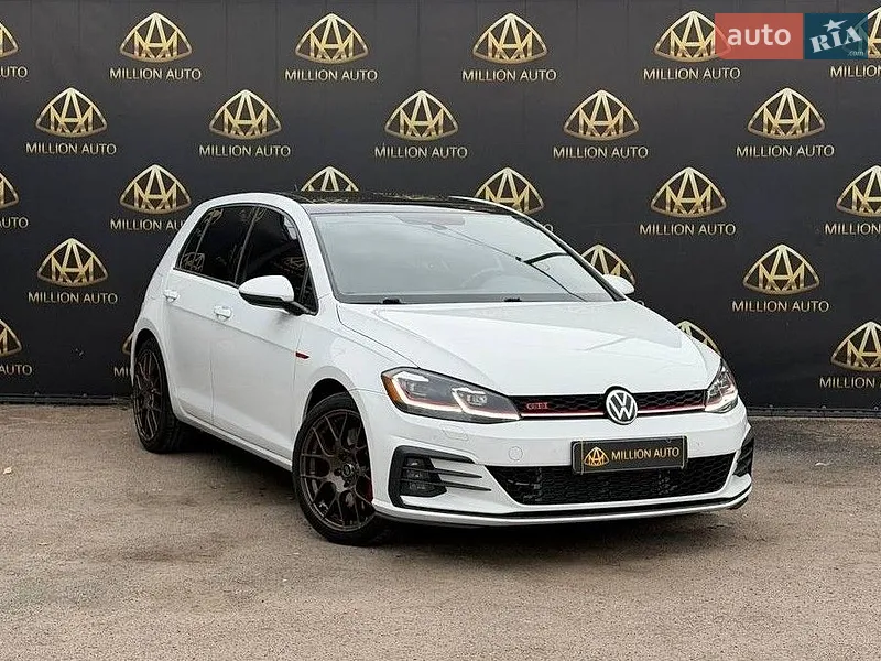 Volkswagen Golf GTI
