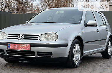 Хэтчбек Volkswagen Golf IV 2001 в Кривом Роге