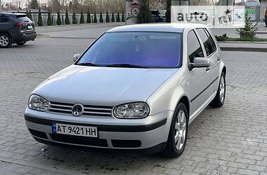 Хэтчбек Volkswagen Golf IV 2000 в Ивано-Франковске