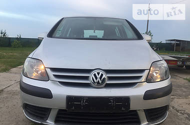 Хетчбек Volkswagen Golf Plus 2005 в 