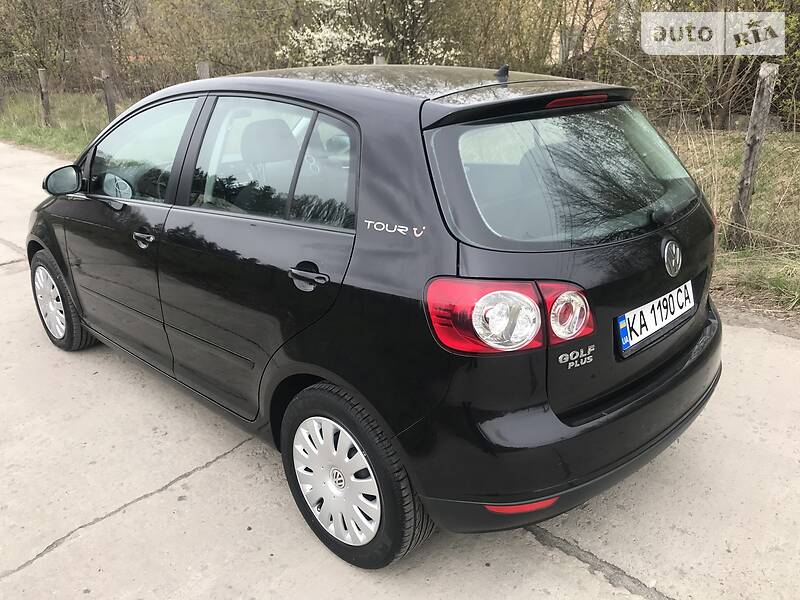 Хетчбек Volkswagen Golf Plus 2007 в 