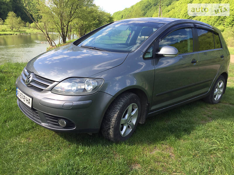 Хетчбек Volkswagen Golf Plus 2005 в Сваляві