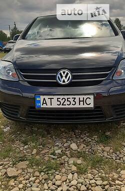 Хэтчбек Volkswagen Golf Plus 2008 в Надворной