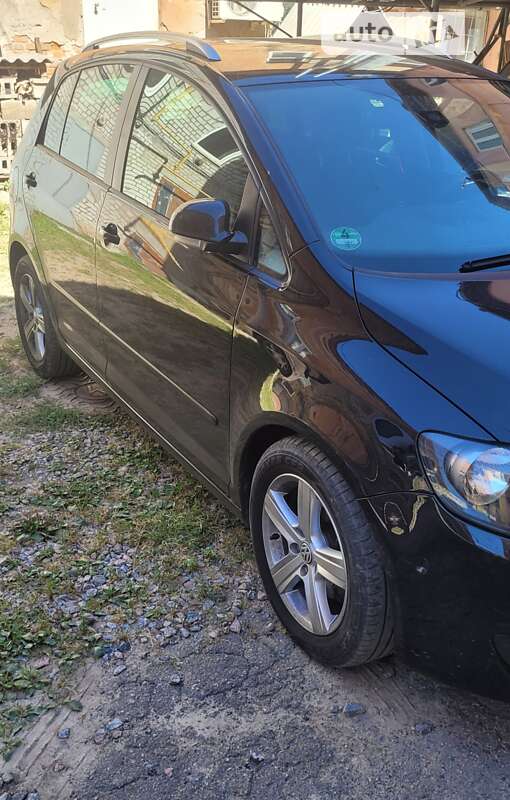 Хэтчбек Volkswagen Golf Plus 2010 в Харькове