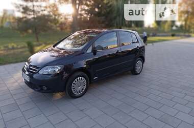 Хетчбек Volkswagen Golf Plus 2008 в 