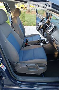 Хетчбек Volkswagen Golf Plus 2008 в 