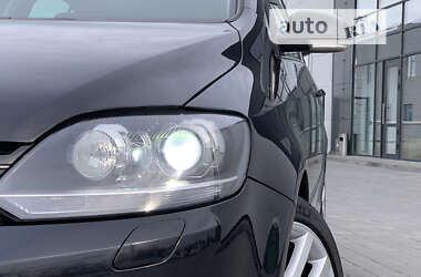 Хэтчбек Volkswagen Golf Plus 2010 в 