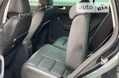 Хэтчбек Volkswagen Golf Plus 2010 в 