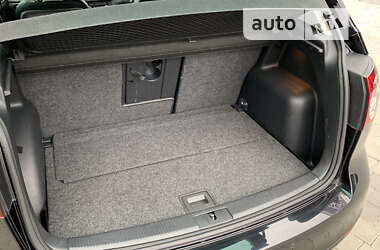 Хэтчбек Volkswagen Golf Plus 2010 в 