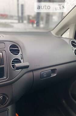 Хэтчбек Volkswagen Golf Plus 2009 в Хороле