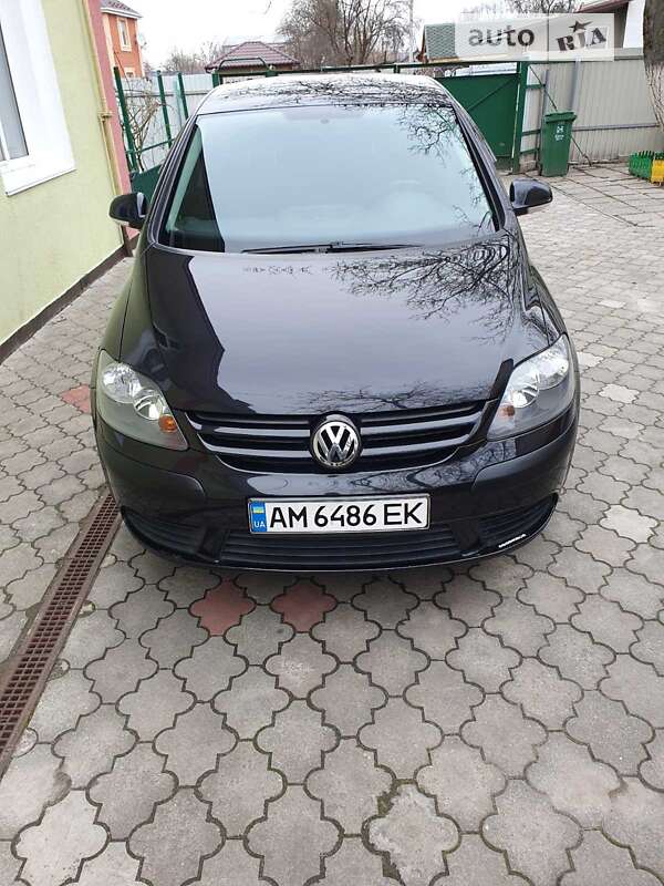 Хетчбек Volkswagen Golf Plus 2006 в Житомирі