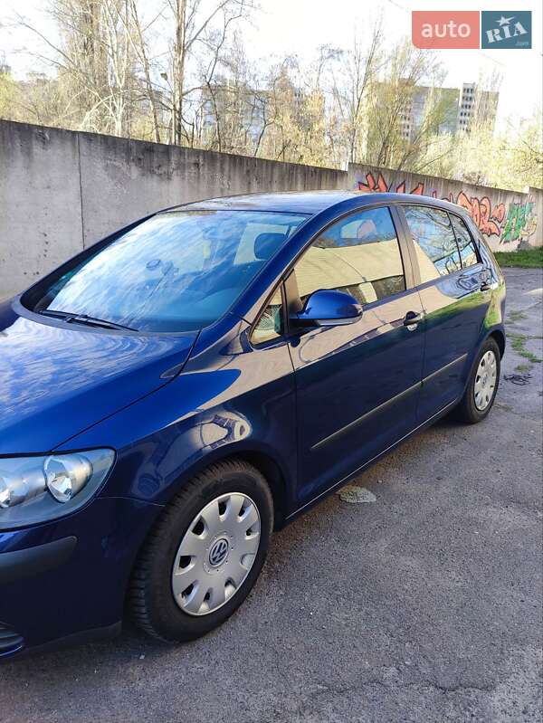 Хетчбек Volkswagen Golf Plus 2005 в Києві