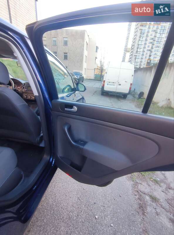 Хетчбек Volkswagen Golf Plus 2005 в Києві