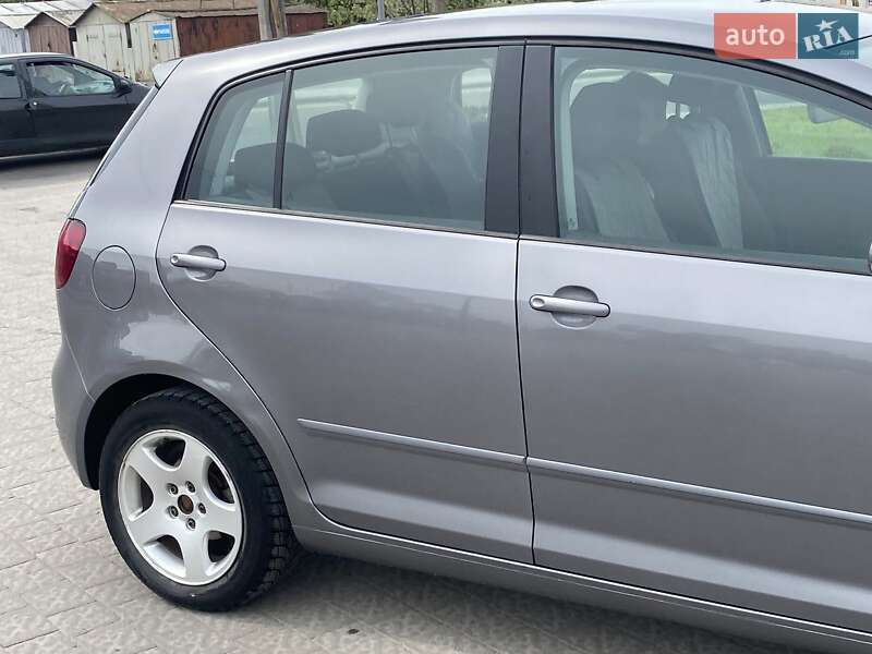 Хэтчбек Volkswagen Golf Plus 2010 в Дрогобыче