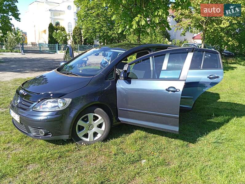 Хетчбек Volkswagen Golf Plus 2007 в Сарнах