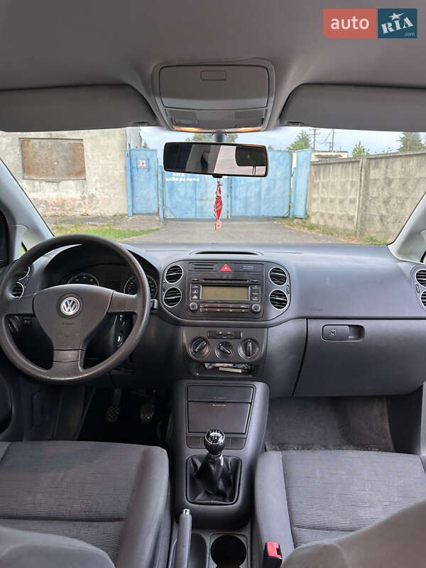 Хетчбек Volkswagen Golf Plus 2005 в Хусті