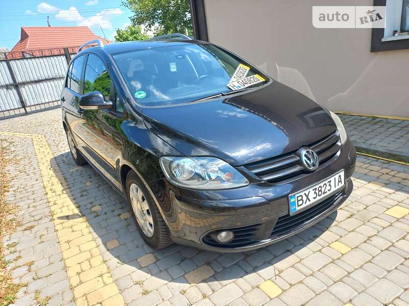 Хэтчбек Volkswagen Golf Plus 2008 в Макарове