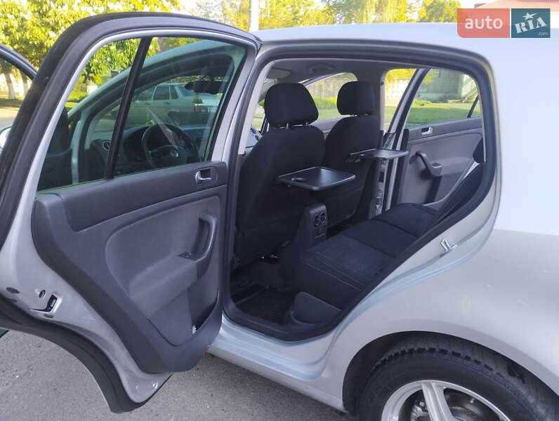 Хэтчбек Volkswagen Golf Plus 2005 в Ромнах