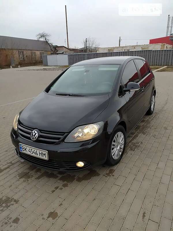 Хэтчбек Volkswagen Golf Plus 2007 в Ровно