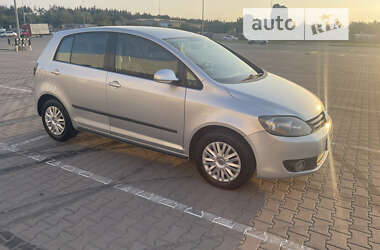 Хэтчбек Volkswagen Golf Plus 2010 в Киеве