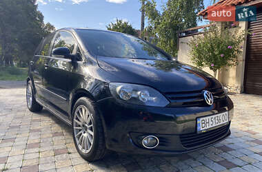 Хетчбек Volkswagen Golf Plus 2011 в 