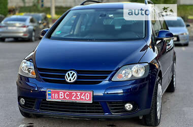 Хэтчбек Volkswagen Golf Plus 2008 в Ровно