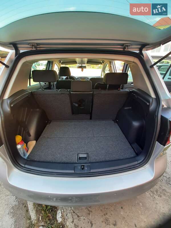 Хетчбек Volkswagen Golf Plus 2011 в Мукачевому фото 22 Хетчбек Volkswagen Golf Plus 2011 в Мукачевому
