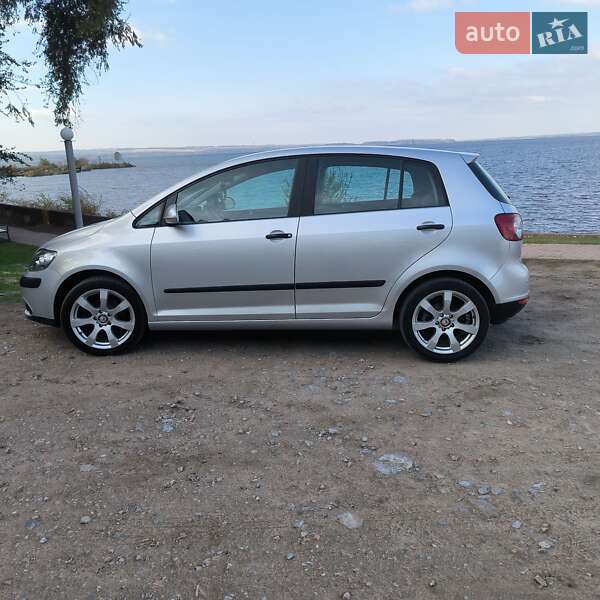 Хетчбек Volkswagen Golf Plus 2005 в Кам'янському