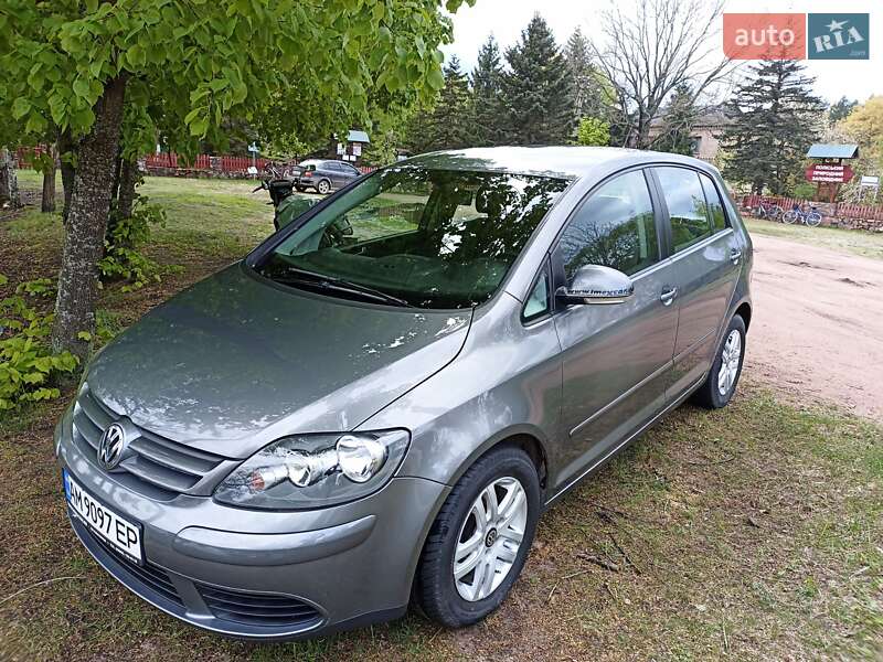 Хетчбек Volkswagen Golf Plus 2006 в Коростені