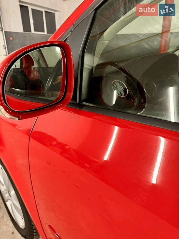 Хэтчбек Volkswagen Golf Plus 2011 в Владимире