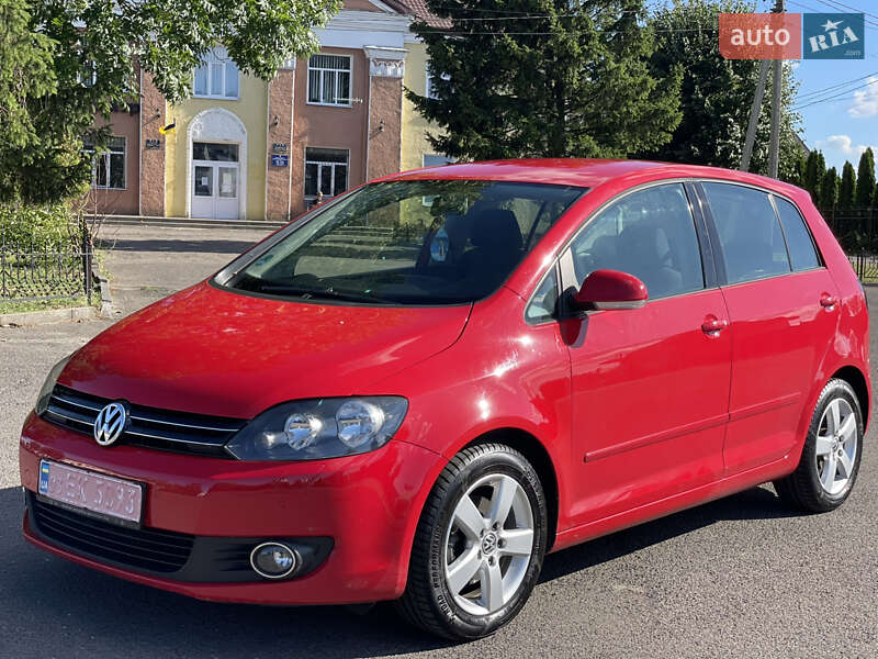 Хэтчбек Volkswagen Golf Plus 2011 в Владимире