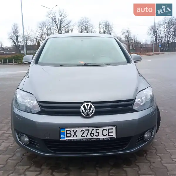 Хетчбек Volkswagen Golf Plus 2011 в 