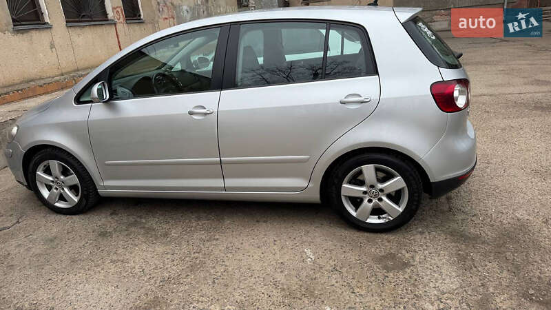 Хэтчбек Volkswagen Golf Plus 2006 в Киеве